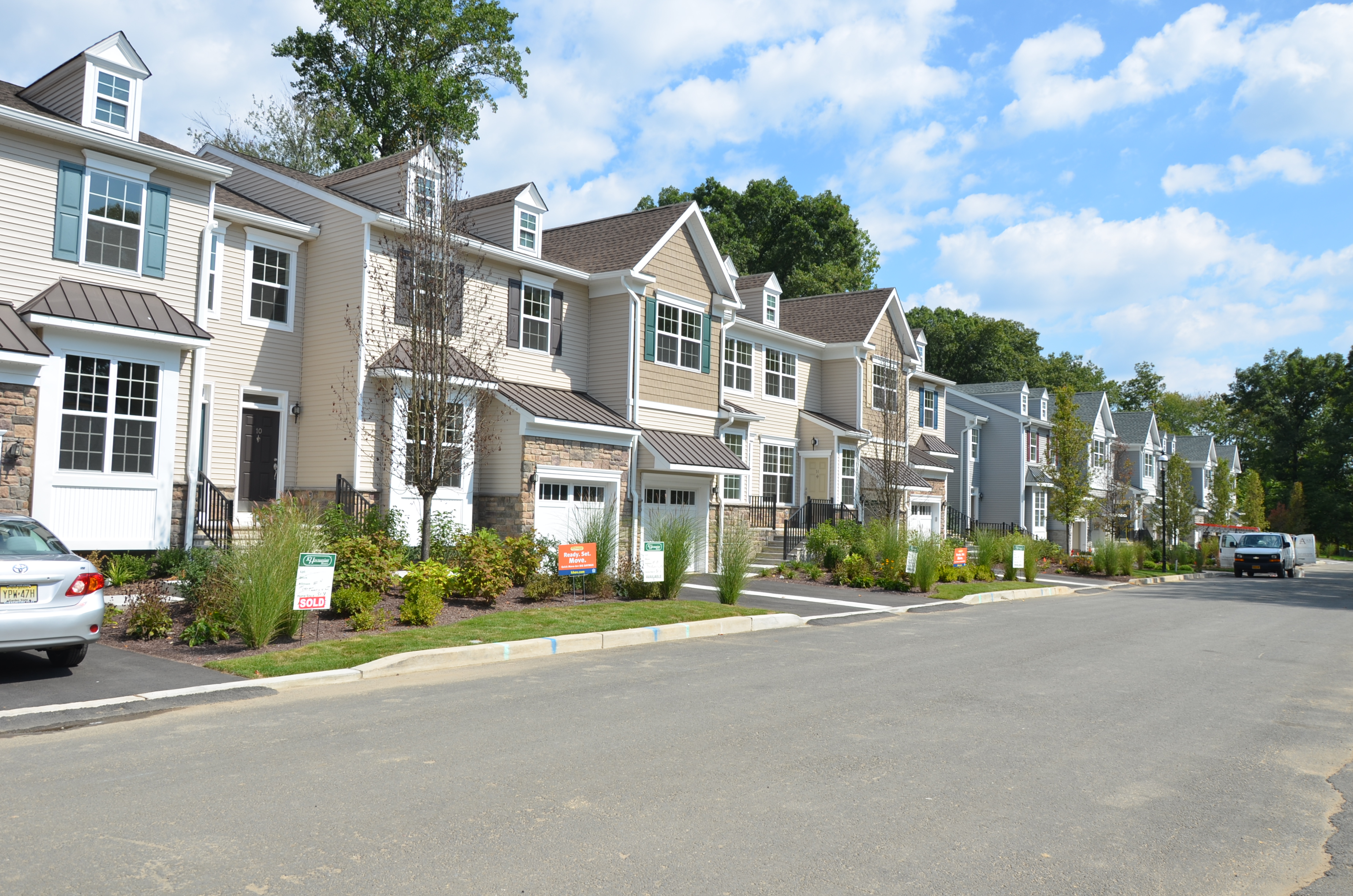 Farm Estates, Bergen County NJ Luxury Townhomes for Sale or Rent